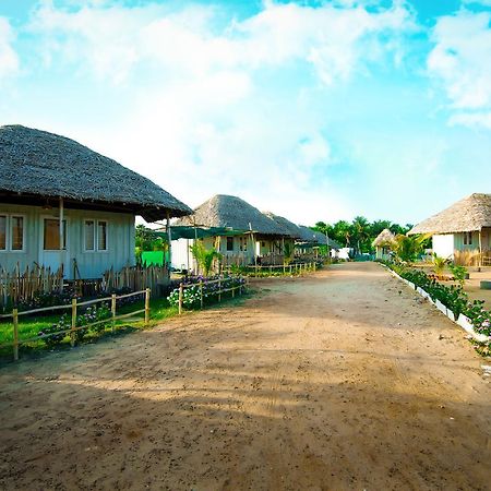 Cabana Coral Reef Hotel Mandapam Buitenkant foto